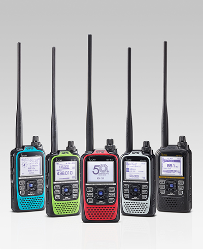 icom ID-51 PLUS 50th Anniversaryがそれぞれ付属します - トランシーバー